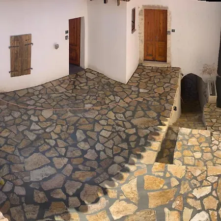 Akil Apart-hotel Dhërmi