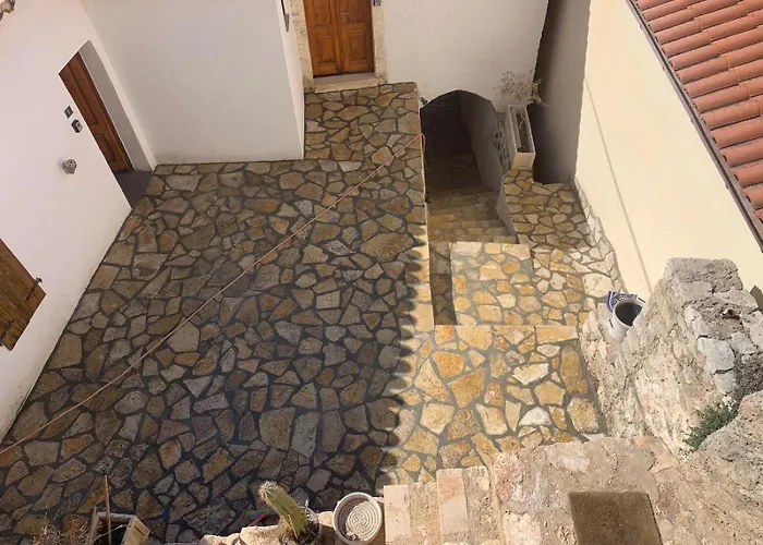 Apart-hotel Akil Dhërmi