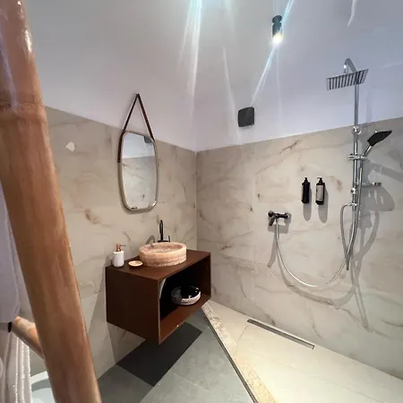 Aparthotel Akil Dhërmi