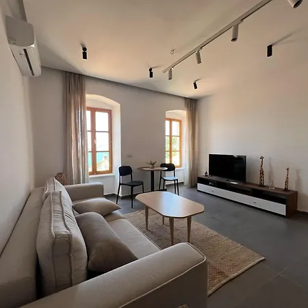 Apartahotel Akil *