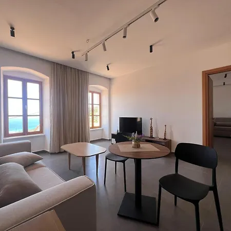 Apartahotel Akil *