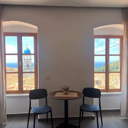Akil Apartahotel